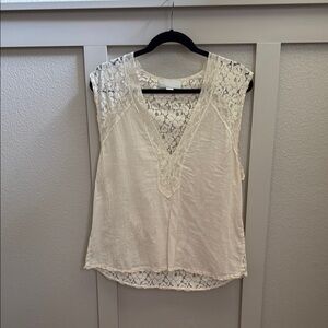 Cream Lace Sleeveless Blouse